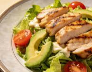 Supre-me de Frango Grelhado com Bouquet de Folhas