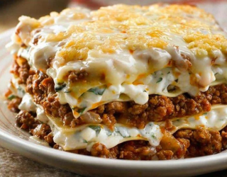 Lasanha ( Bolonhesa, Carne de sol e frango)