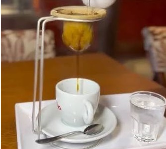 Café coado na mesa 190ml