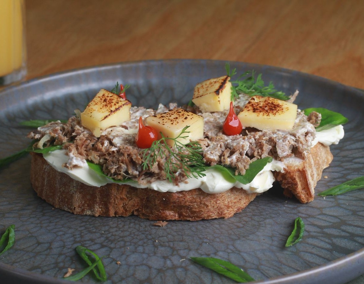 Toast de carne de sol
